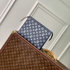 LV Clutch Bags